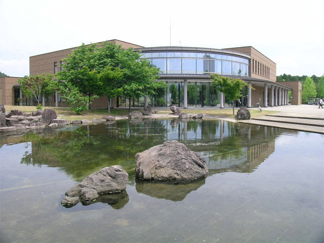 猪名川町立図書館